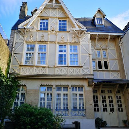 Les Visages Des Tournelles Bed and Breakfast Ρενς Εξωτερικό φωτογραφία
